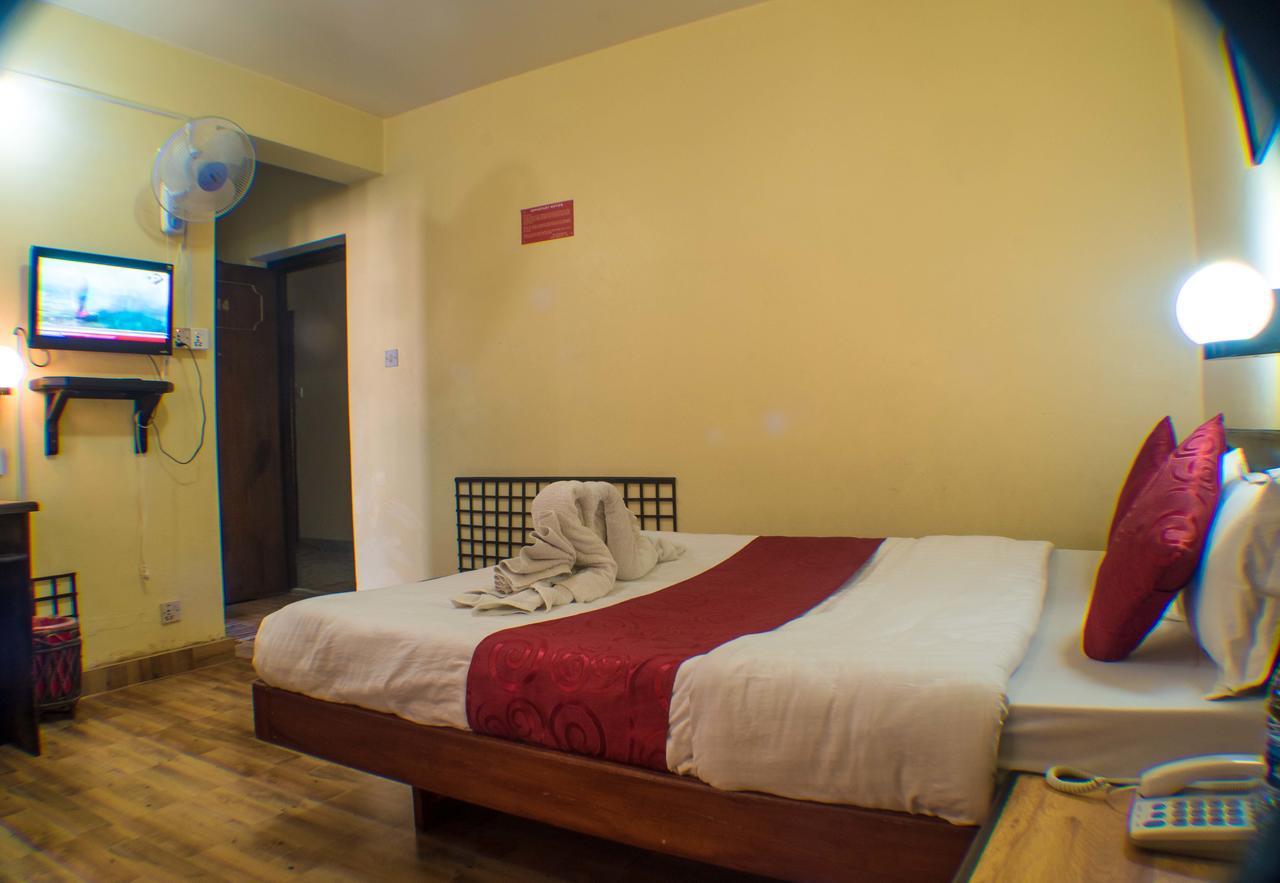 Hotel Meera ポカラ エクステリア 写真